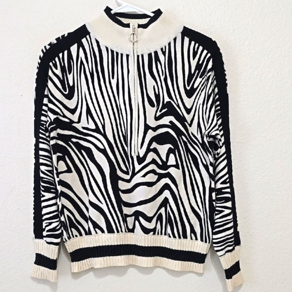 Central Park West Black and White‎ Cowl Neck Sweater xs